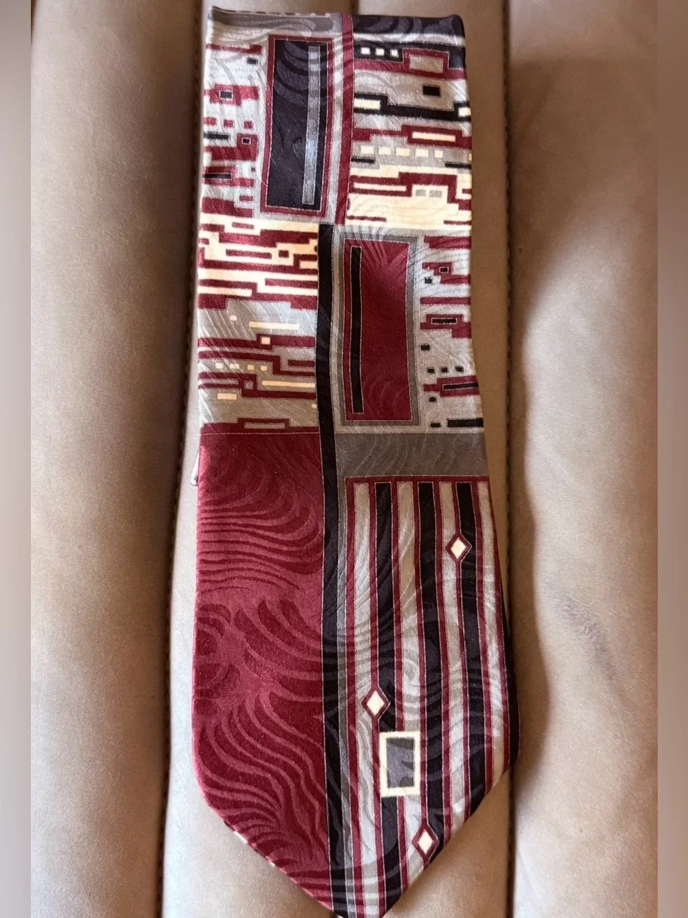 Men's Gianfranco Ruffini Burgundy Patterned Silk Tie,Classic Geometric Art Deco